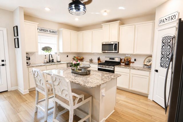 837 Dawn Redwood Court, Conroe, TX 77304
