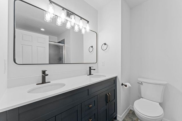 459 Greenbriar Drive, Hollister, MO 65672