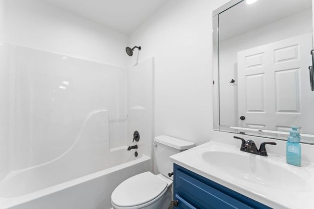 459 Greenbriar Drive, Hollister, MO 65672