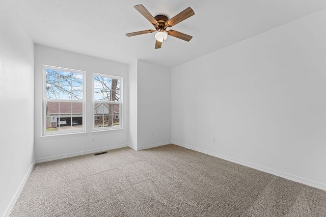 459 Greenbriar Drive, Hollister, MO 65672