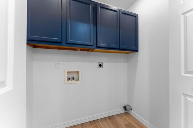 459 Greenbriar Drive, Hollister, MO 65672