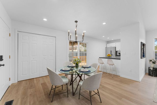 459 Greenbriar Drive, Hollister, MO 65672