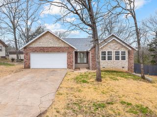 459 Greenbriar Drive, Hollister, MO 65672