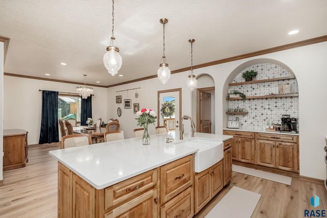821 N Sylvan Dr Drive, Sioux Falls, SD 57110