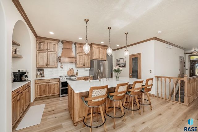 821 N Sylvan Dr Drive, Sioux Falls, SD 57110