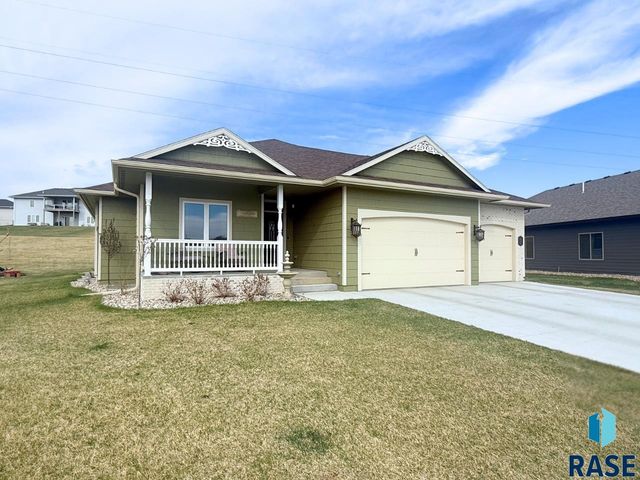 821 N Sylvan Dr Drive, Sioux Falls, SD 57110