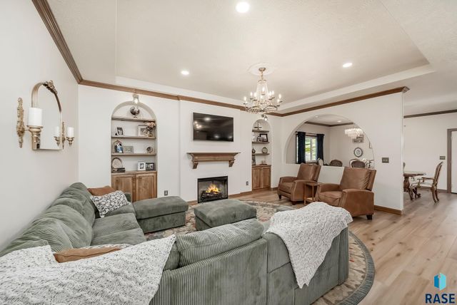 821 N Sylvan Dr Drive, Sioux Falls, SD 57110