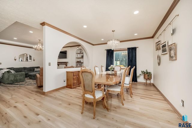821 N Sylvan Dr Drive, Sioux Falls, SD 57110