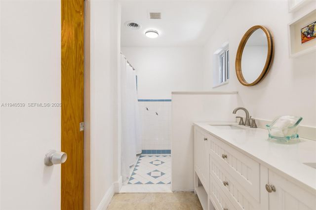 2201 SW 22nd Ter, Miami, FL 33145