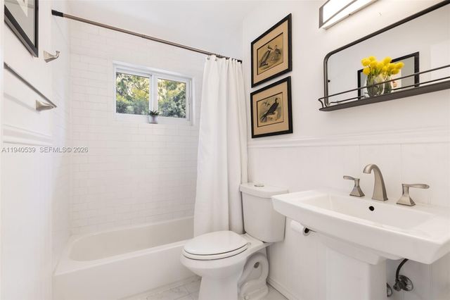 2201 SW 22nd Ter, Miami, FL 33145