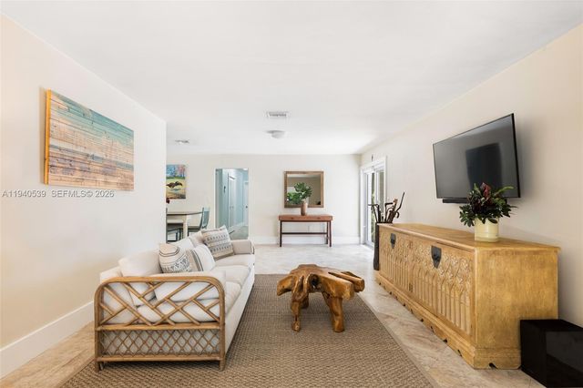 2201 SW 22nd Ter, Miami, FL 33145