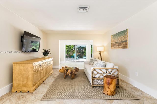 2201 SW 22nd Ter, Miami, FL 33145