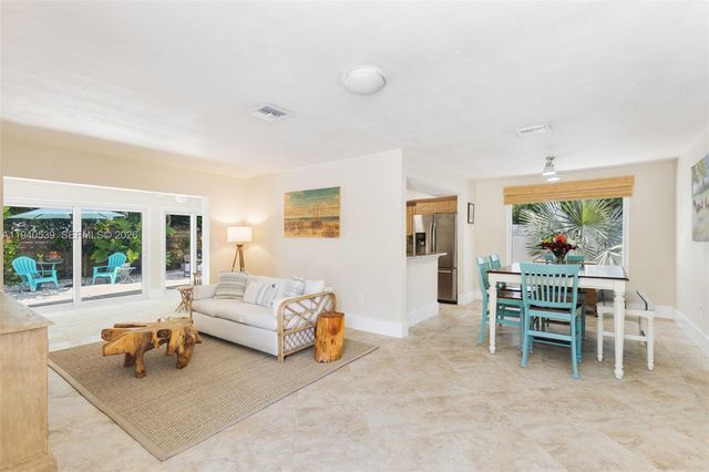 2201 SW 22nd Ter, Miami, FL 33145