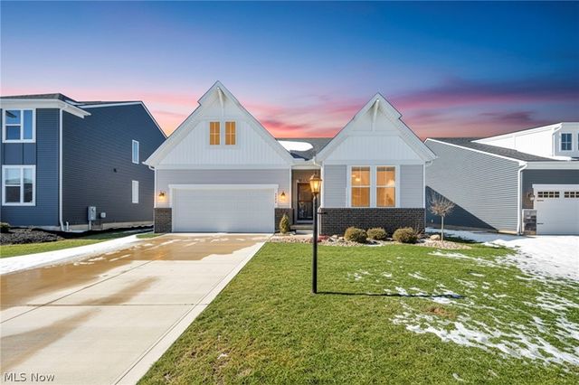 8896 Firethorne Drive, Columbia Station, OH 44028