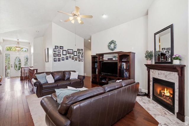 1832 N OLSEN WAY, West Bountiful, UT 84087