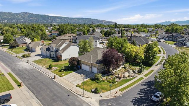 1832 N OLSEN WAY, West Bountiful, UT 84087