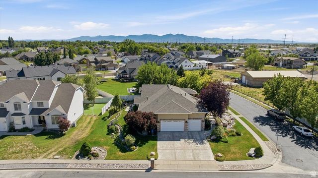 1832 N OLSEN WAY, West Bountiful, UT 84087
