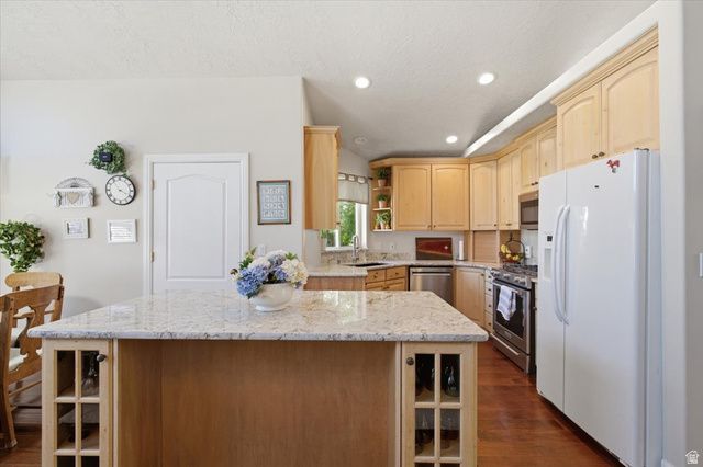 1832 N OLSEN WAY, West Bountiful, UT 84087
