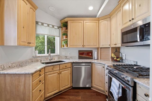 1832 N OLSEN WAY, West Bountiful, UT 84087