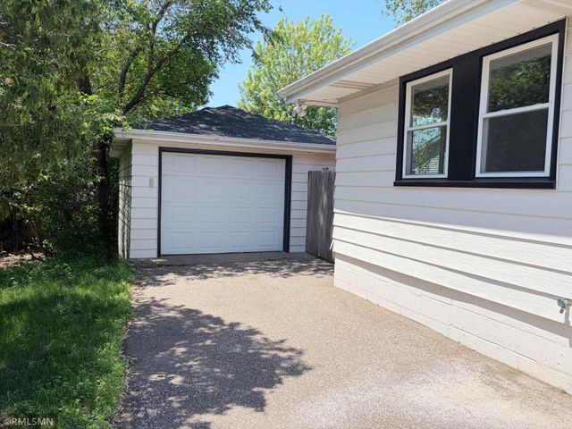 1644 Nevada Avenue S, Saint Louis Park, MN 55426