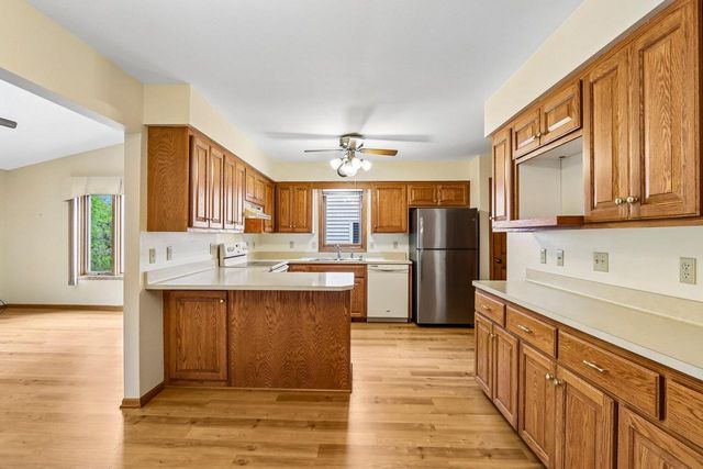 2908 Valley AVENUE, West Bend, WI 53095