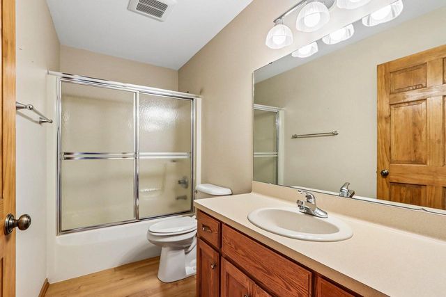 2908 Valley AVENUE, West Bend, WI 53095