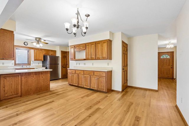 2908 Valley AVENUE, West Bend, WI 53095