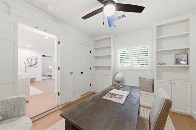2210 Wakefield Drive, Houston, TX 77018