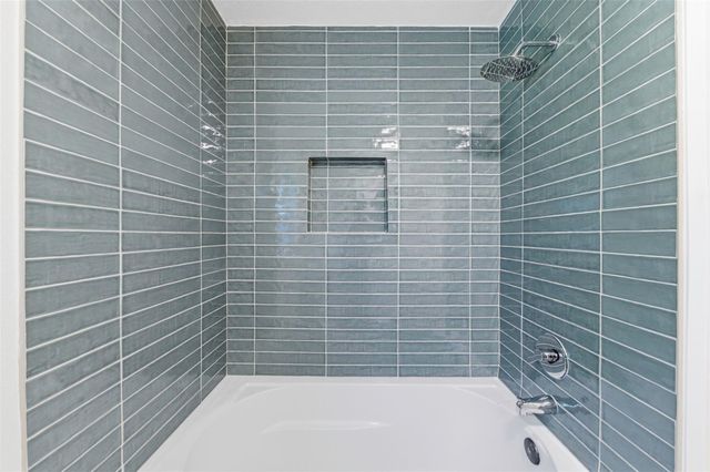 2210 Wakefield Drive, Houston, TX 77018
