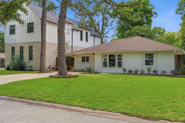 2210 Wakefield Drive, Houston, TX 77018