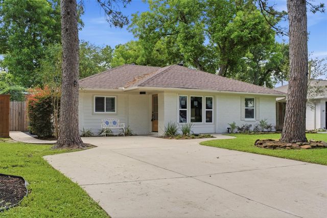 2210 Wakefield Drive, Houston, TX 77018