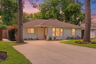 2210 Wakefield Drive, Houston, TX 77018