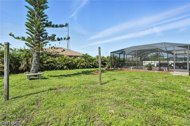 324 NW 24th TER, Cape Coral, FL 33993