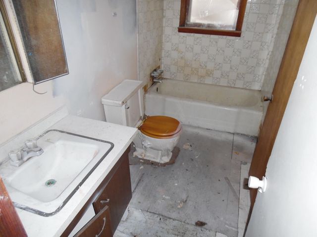6657 Old Porter Road, Portage, IN 46368