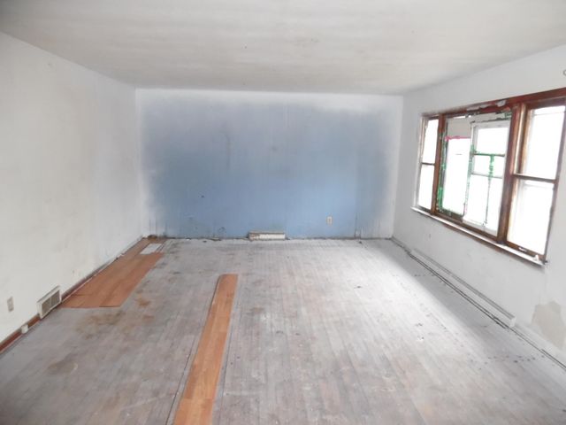 6657 Old Porter Road, Portage, IN 46368