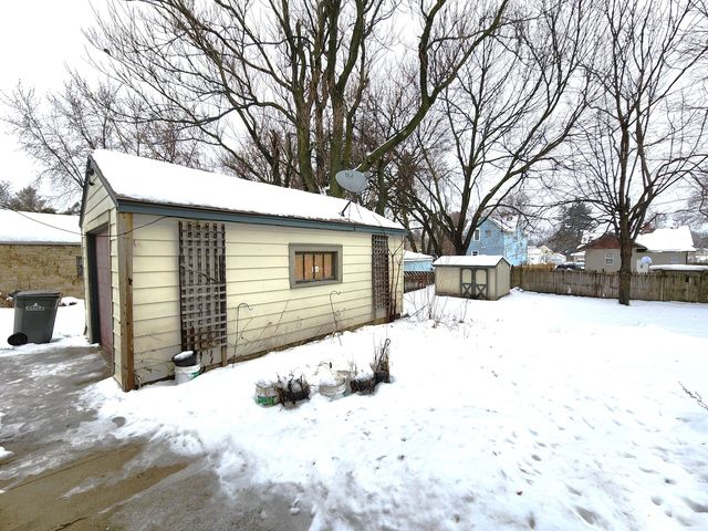 365 Vandalia Street, Elgin, IL 60123