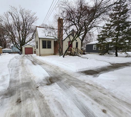 365 Vandalia Street, Elgin, IL 60123