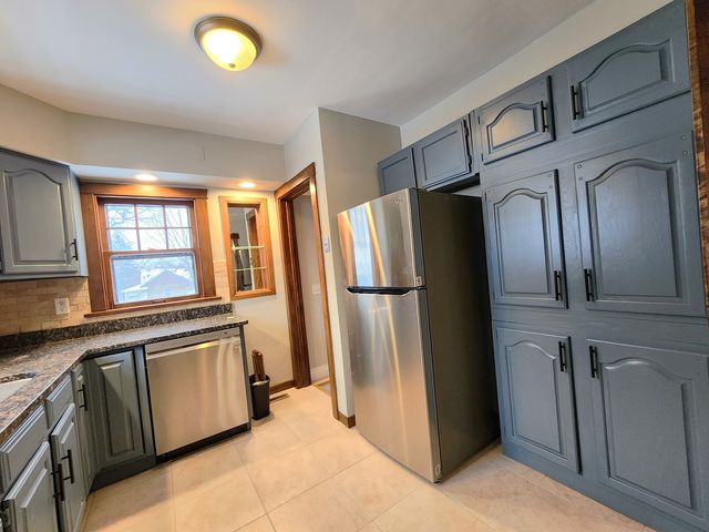 365 Vandalia Street, Elgin, IL 60123