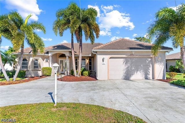 1935 SE 26th ST, Cape Coral, FL 33904
