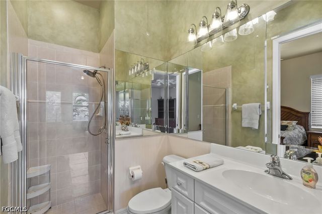 1935 SE 26th ST, Cape Coral, FL 33904
