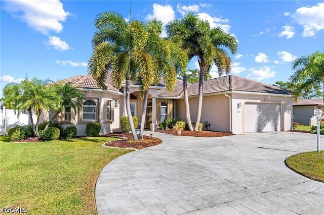 1935 SE 26th ST, Cape Coral, FL 33904