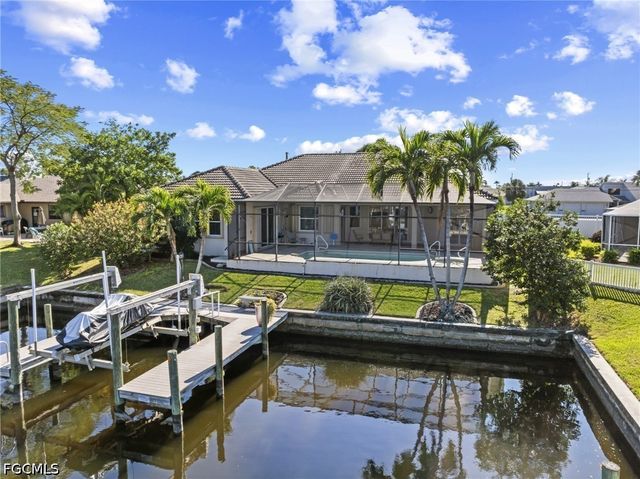 1935 SE 26th ST, Cape Coral, FL 33904