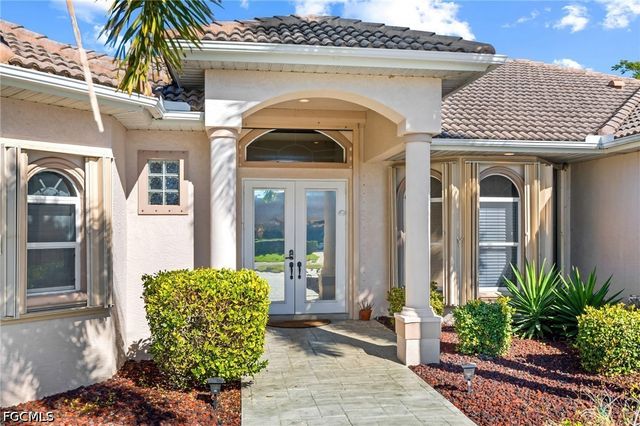 1935 SE 26th ST, Cape Coral, FL 33904