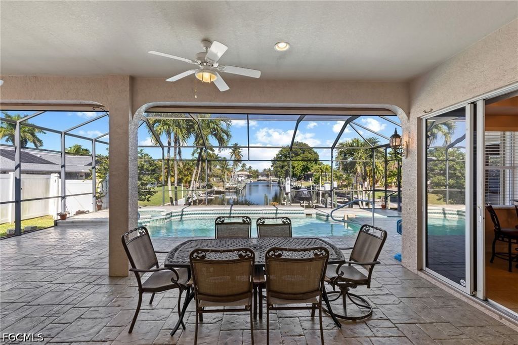 1935 SE 26th ST, Cape Coral, FL 33904