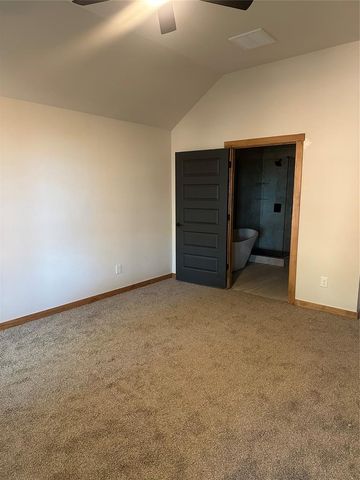 9380 Tallpines Road, Noble, OK 73086