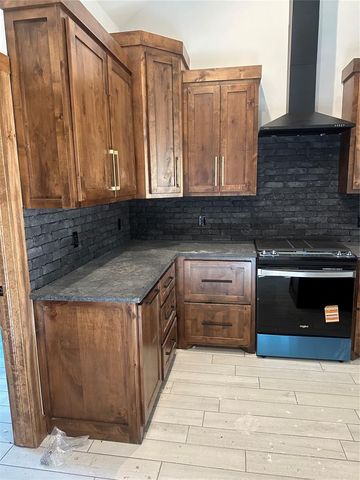 9380 Tallpines Road, Noble, OK 73086