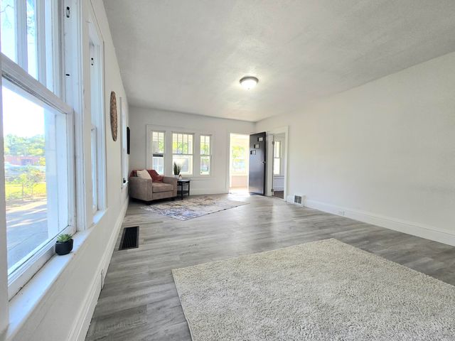 2933 Leahy Street, Muskegon Heights, MI 49444