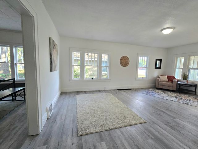 2933 Leahy Street, Muskegon Heights, MI 49444