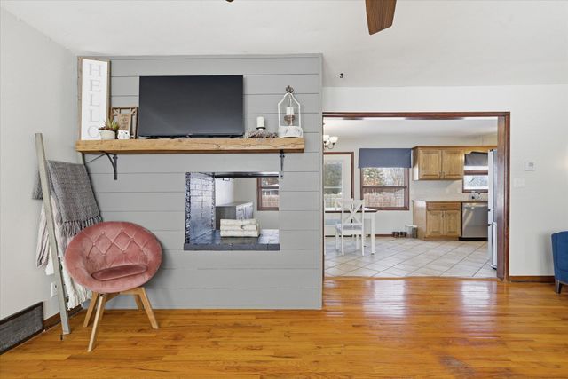 815 Carlton Avenue, Mountain Grove, MO 65711