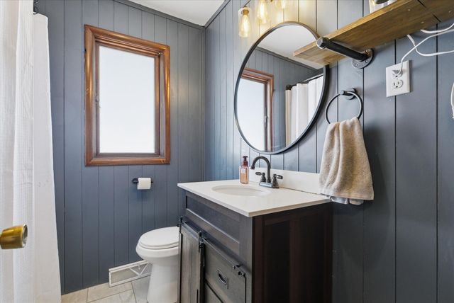 815 Carlton Avenue, Mountain Grove, MO 65711